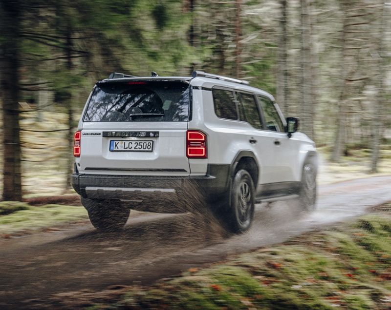 Toyota Land Cruiser 2.8d-4d mhev navigator 5p 151kW aut Toyota Land Cruiser 2.8d-4d mhev navigator 5p 151kW aut