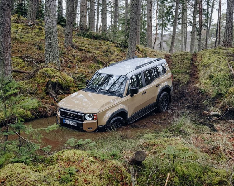 Toyota Land Cruiser 2.8d-4d navigator 5p 150kW aut