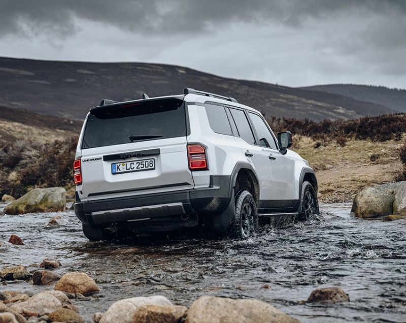 Toyota Land Cruiser 2.8d-4d navigator 5p 150kW aut Toyota Land Cruiser 2.8d-4d navigator 5p 150kW aut