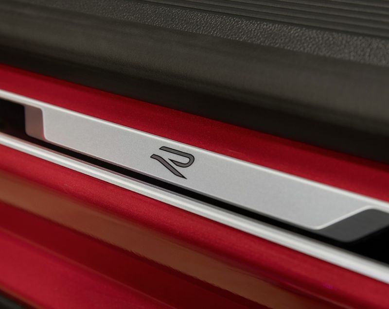 Volkswagen T-Roc cabrio 1.5tsi r-line 110kW dsg-7 aut Volkswagen T-Roc cabrio 1.5tsi r-line 110kW dsg-7 aut