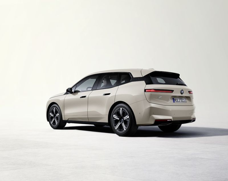 BMW iX 94.8kWh xDrive45 5D 300kW BMW iX 94.8kWh xDrive45 5D 300kW