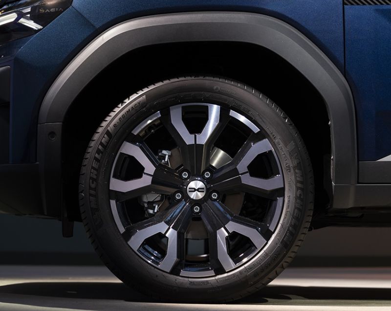 Dacia Bigster 1.8 Hybrid 155 Expression + PACK ASSIST Dacia Bigster 1.8 Hybrid 155 Expression + PACK ASSIST