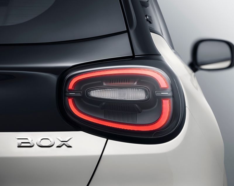 Dongfeng Box 42.3kWh 70 kWh Premium Edition, Dynamic Purple / Wit dak