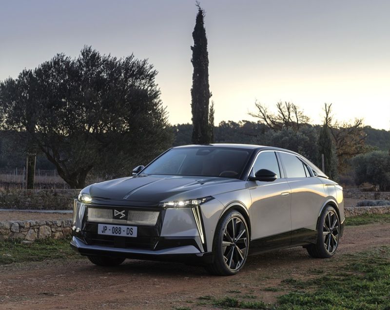 DS No 8 97.2kWh ev étoile long range 257kW awd aut DS No 8 97.2kWh ev étoile long range 257kW awd aut