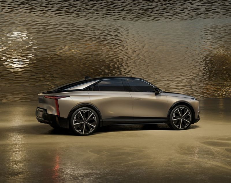 DS No 8 97.2kWh ev &eacute;toile long range 257kW awd aut