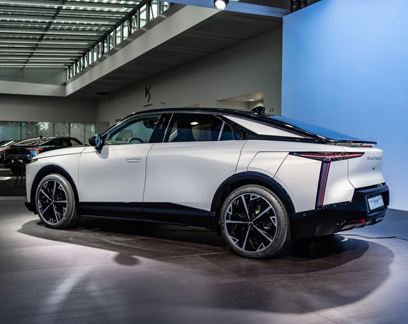 DS No 8 97.2kWh ev étoile long range 257kW awd aut DS No 8 97.2kWh ev étoile long range 257kW awd aut