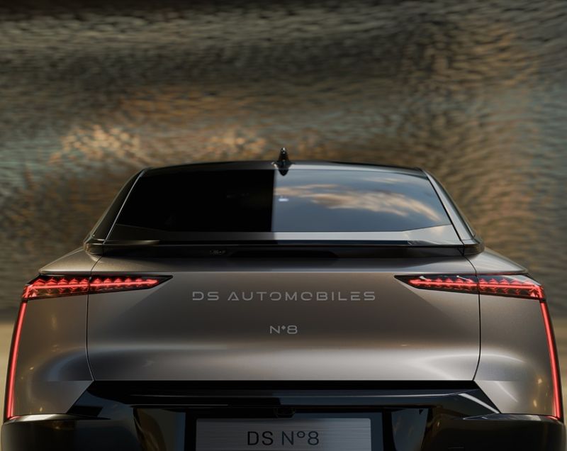 DS No 8 74kWh 169kW FWD Pallas