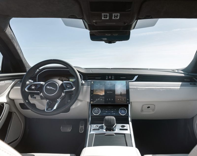 Jaguar XF d200 mhev r-dynamic s 150kW aut