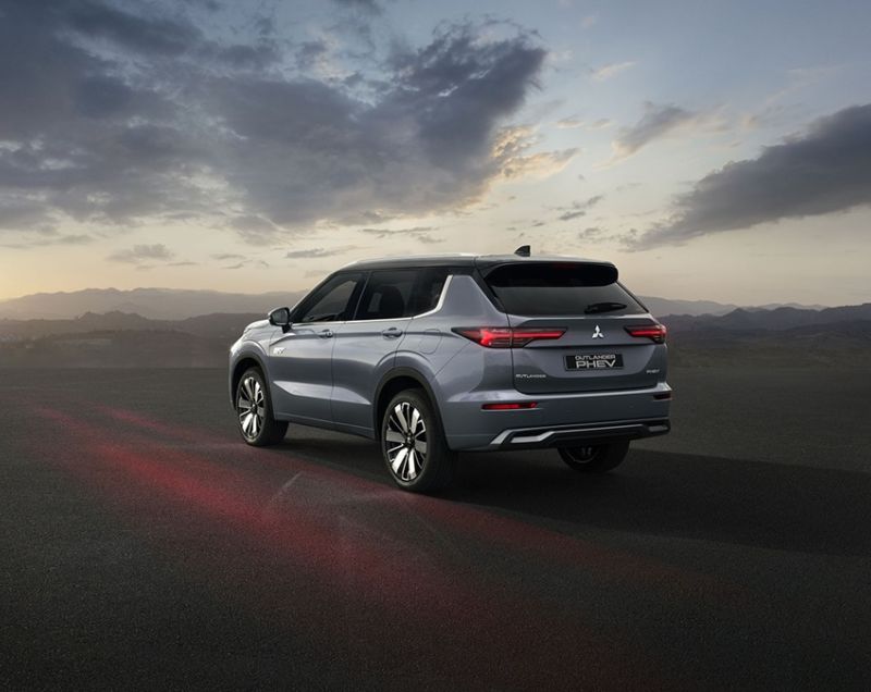 Mitsubishi Outlander 2.4 16v phev pure 225kW aut