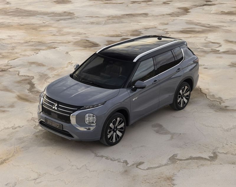 Mitsubishi Outlander 2.4 16v PHEV Instyle+, White Diamond Mitsubishi Outlander 2.4 16v PHEV Instyle+, White Diamond