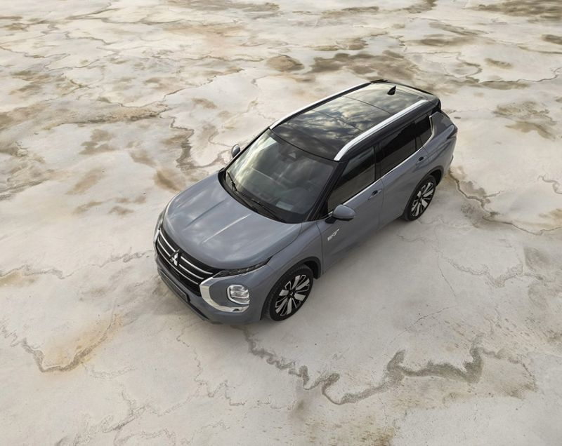 Mitsubishi Outlander 2.4 16v PHEV Instyle+, Moonstone Grey