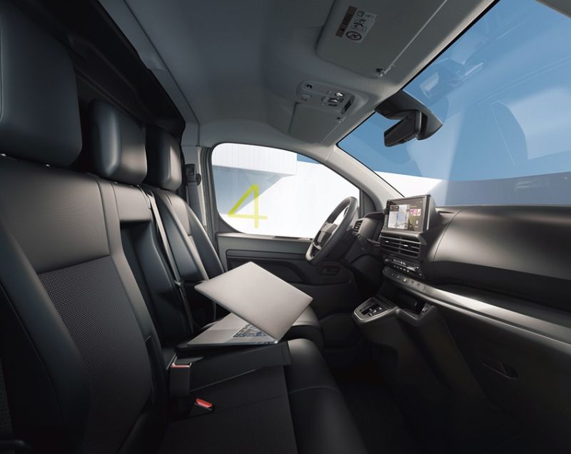 Opel Vivaro-e Combi 75kWh ev l3 100kW aut