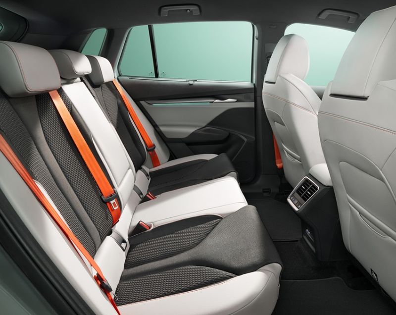 Skoda Elroq 82kWh Business Edition - AANRADER