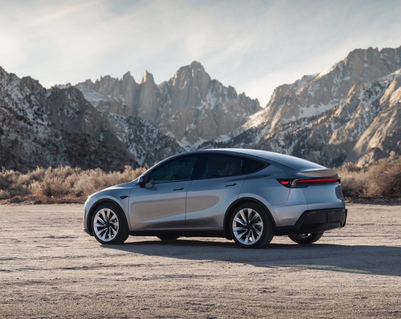 Tesla Model Y Juniper 57.5kWh Standard Range RWD - COMPLEET VERNIEUWD