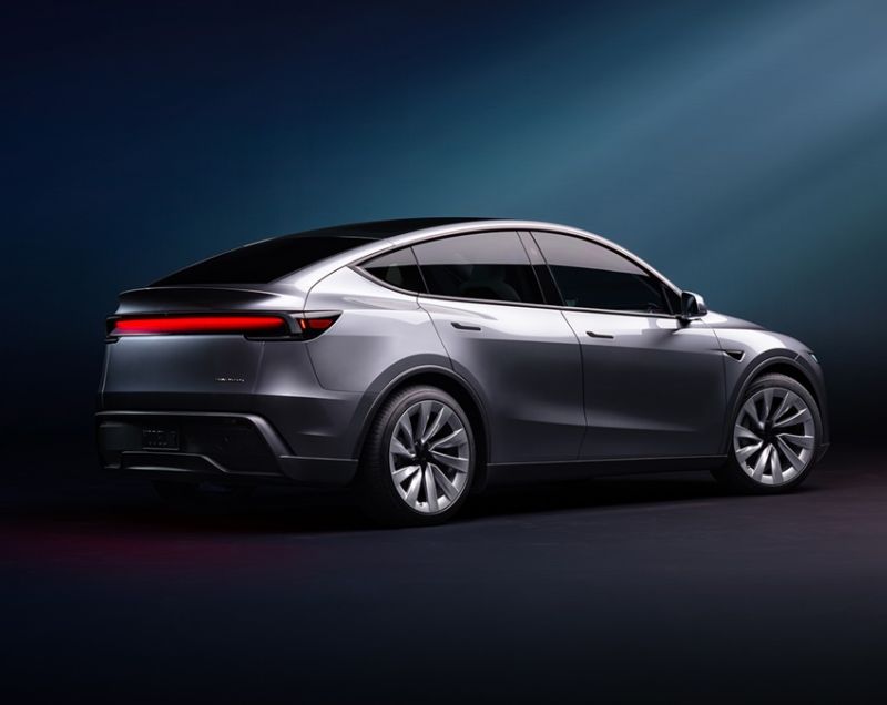 Tesla Model Y Juniper 57.5kWh Standard Range RWD - COMPLEET VERNIEUWD