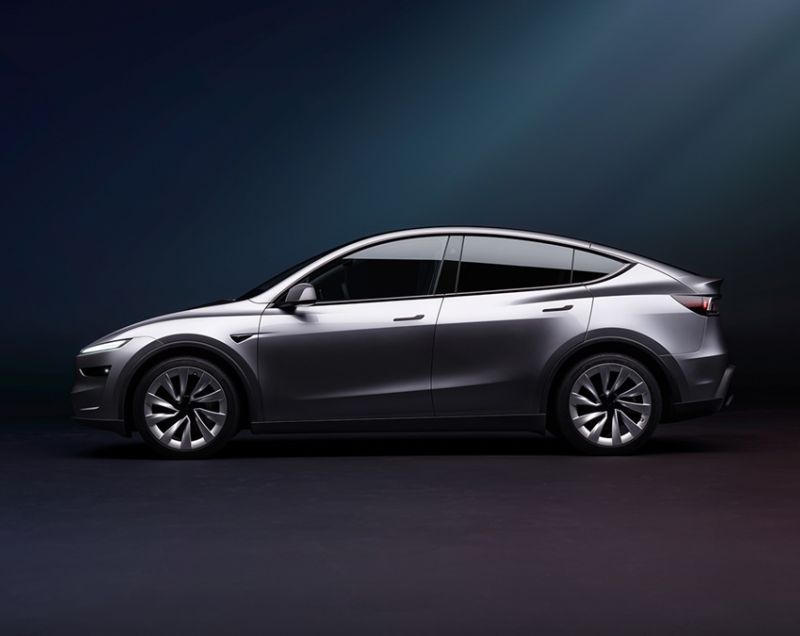 Tesla Model Y Juniper 57.5kWh Standard Range RWD - COMPLEET VERNIEUWD