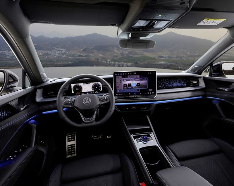 Volkswagen Tayron 1.5e eHybrid 204 PK R-Line Edition DSG-6 - NU EXTRA SCHERP GEPRIJSD