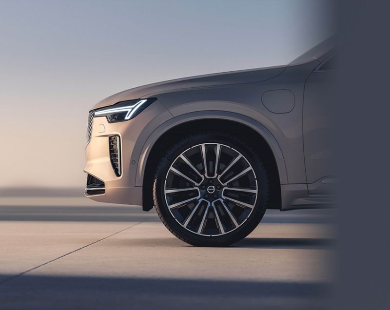 Volvo XC90 2.0t8 Plug-in Hybrid Plus AWD - TOT 70 KM ELEKTRISCHE ACTIERADIUS!