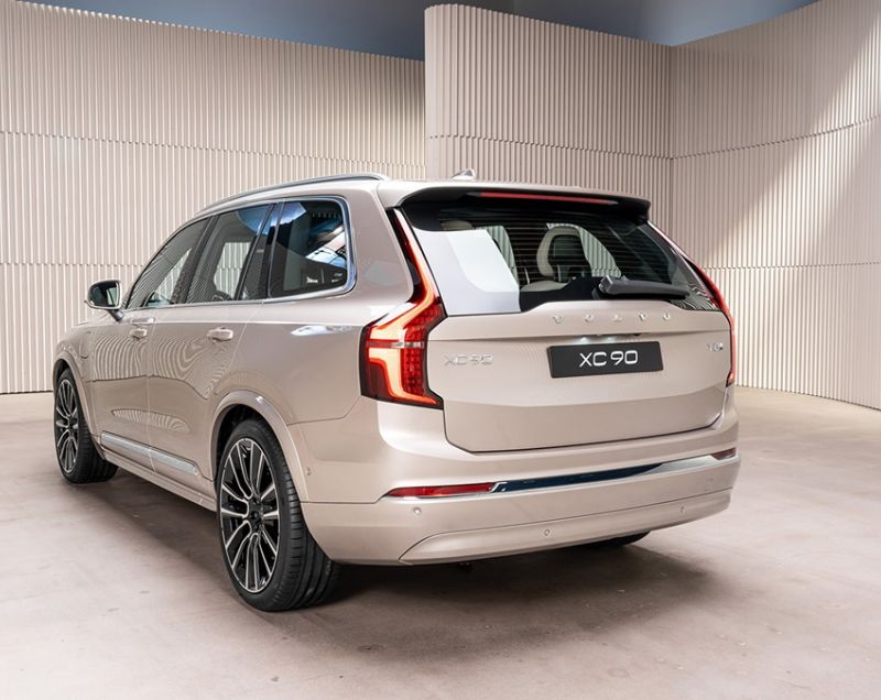 Volvo XC90 2.0t8 phev plus bright awd 335kW g-tr aut