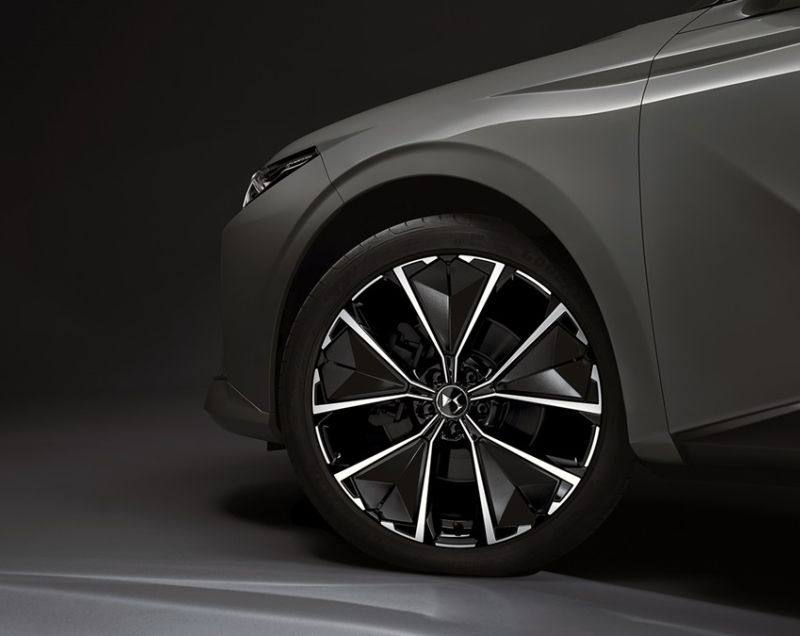 DS DS4 1.2 mhev edition france 100kW e-dcs6 aut DS DS4 1.2 mhev edition france 100kW e-dcs6 aut