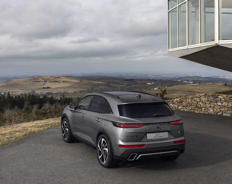 DS DS7 1.6 phev e-tense ligne business 165kW aut DS DS7 1.6 phev e-tense ligne business 165kW aut