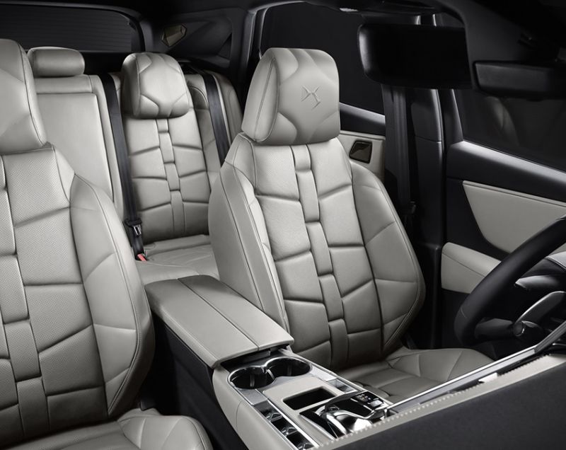 DS DS7 1.6 phev e-tense ligne business 165kW aut DS DS7 1.6 phev e-tense ligne business 165kW aut