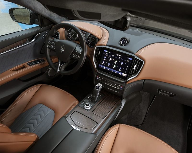 Maserati Ghibli 3.0v6 bi-turbo modena 316kW aut