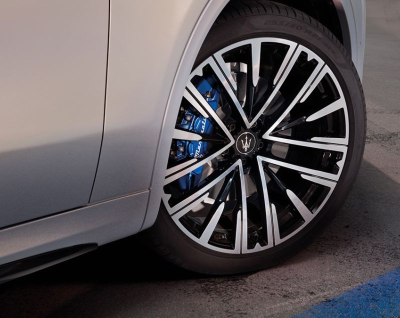 Maserati Grecale 2.0 hev modena 243kW aut