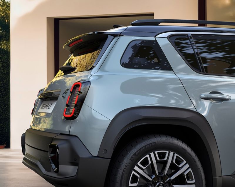 Renault 4 E-Tech 52kWh Comfort Range Techno, Noir Etoile + PACK SAFETY/PACK WINTER PREMIUM