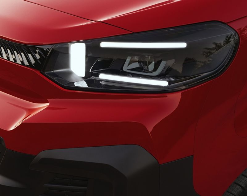 Citroen Jumpy Combi 75kWh ev l3 combi 100kW aut Citroen Jumpy Combi 75kWh ev l3 combi 100kW aut