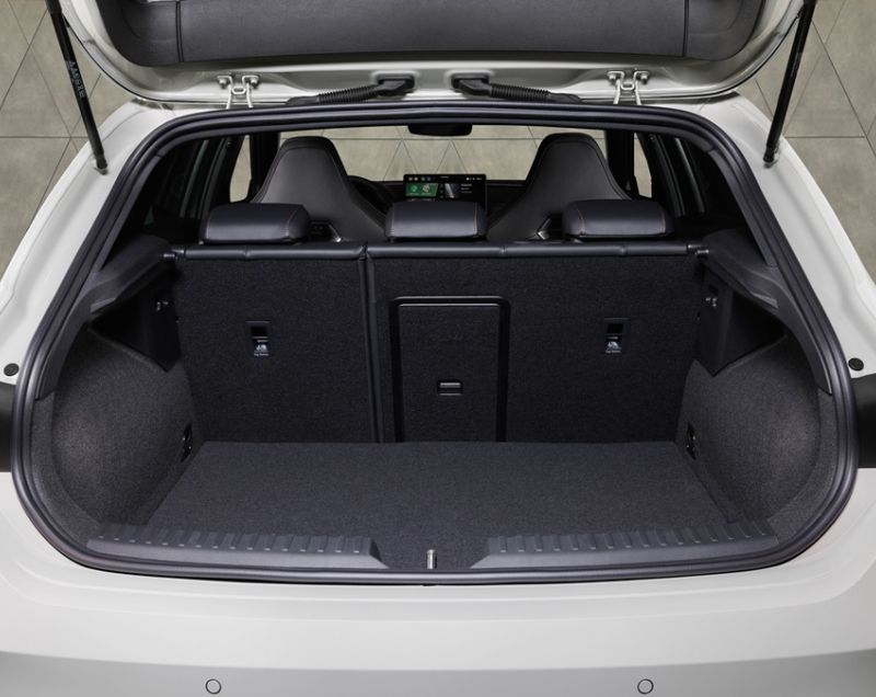 Cupra Leon 1.5tsie phev vz tribe edition 200kW 6-dsg aut