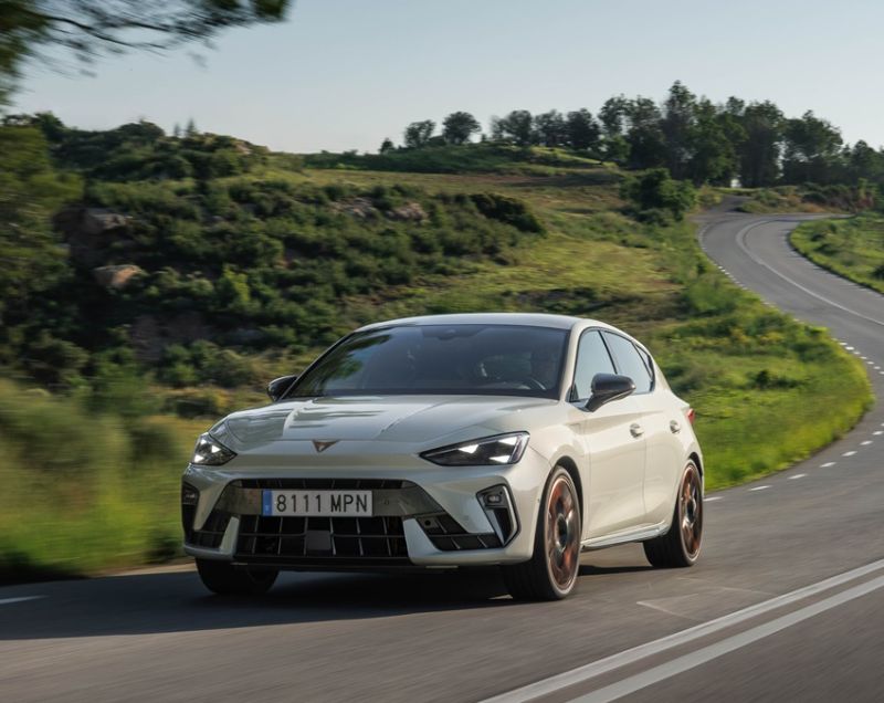 Cupra Leon 1.5tsie phev vz tribe edition 200kW 6-dsg aut