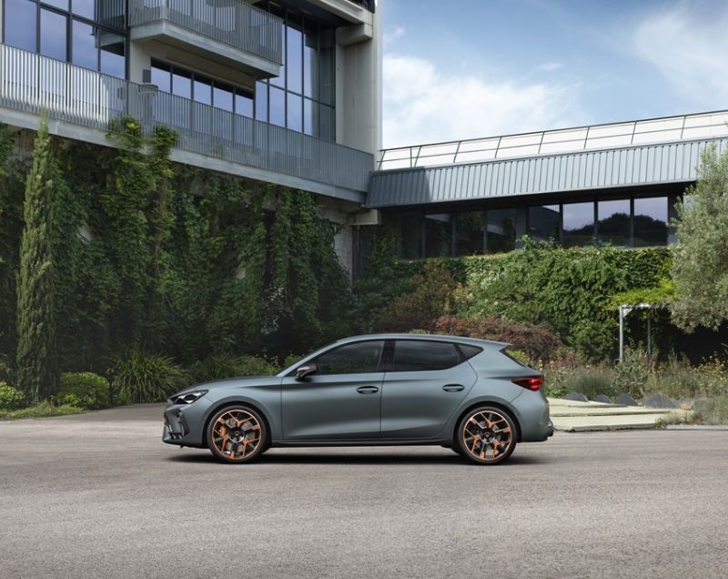 Cupra Leon 1.5tsie phev vz performance 200kW 6-dsg aut