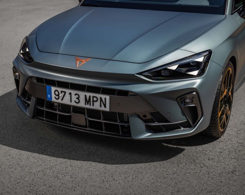 Cupra Leon 1.5tsie phev business 150kW 6-dsg aut Cupra Leon 1.5tsie phev business 150kW 6-dsg aut