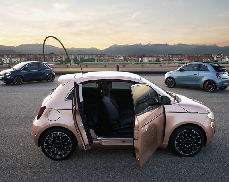 Fiat 500E 3+1 24kWh ev red 70kW aut