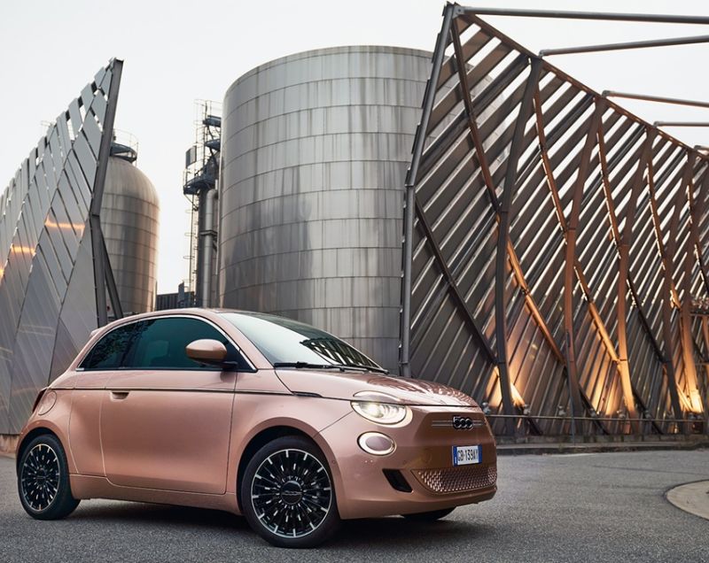 Fiat 500E 3+1 24kWh ev red 70kW aut