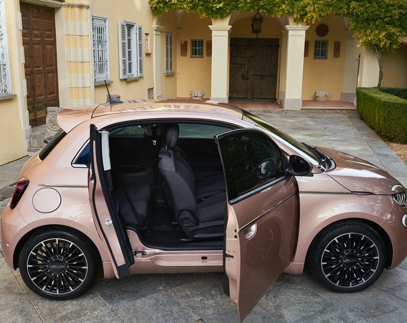 Fiat 500E 3+1 24kWh ev red 70kW aut
