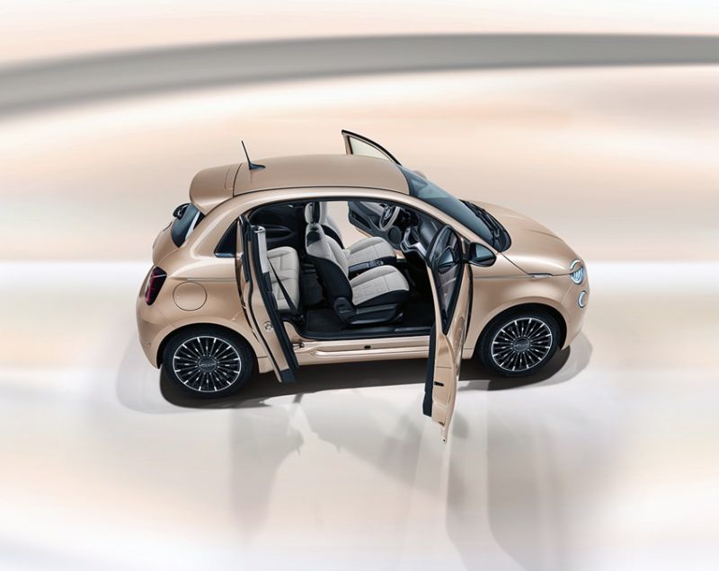 Fiat 500E 3+1 42kWh ev la prima 87kW aut