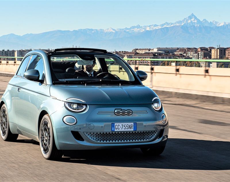 Fiat 500E Cabrio 24kWh ev red 70kW aut