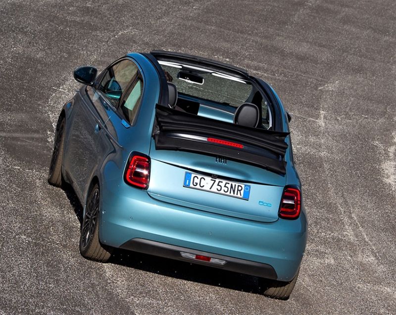 Fiat 500E Cabrio 24kWh ev red 70kW aut