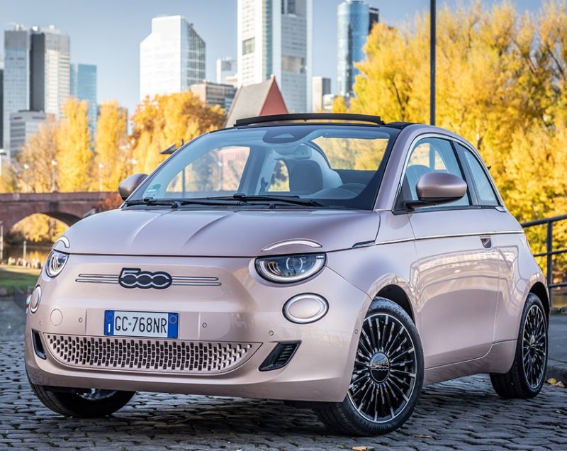 Fiat 500E Cabrio 24kWh ev red 70kW aut