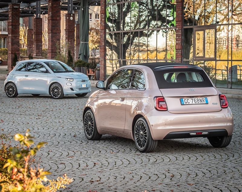 Fiat 500E Cabrio 24kWh ev red 70kW aut