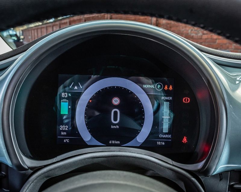 Fiat 500E Cabrio 24kWh ev red 70kW aut