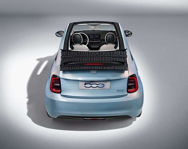 Fiat 500E Cabrio 42kWh ev la prima 87kW aut