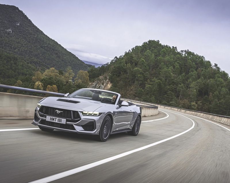 Ford Mustang Convertible 5 v8 gt 328kW