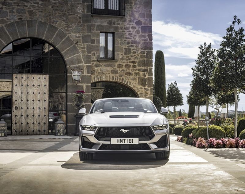 Ford Mustang Convertible 5 v8 gt 328kW