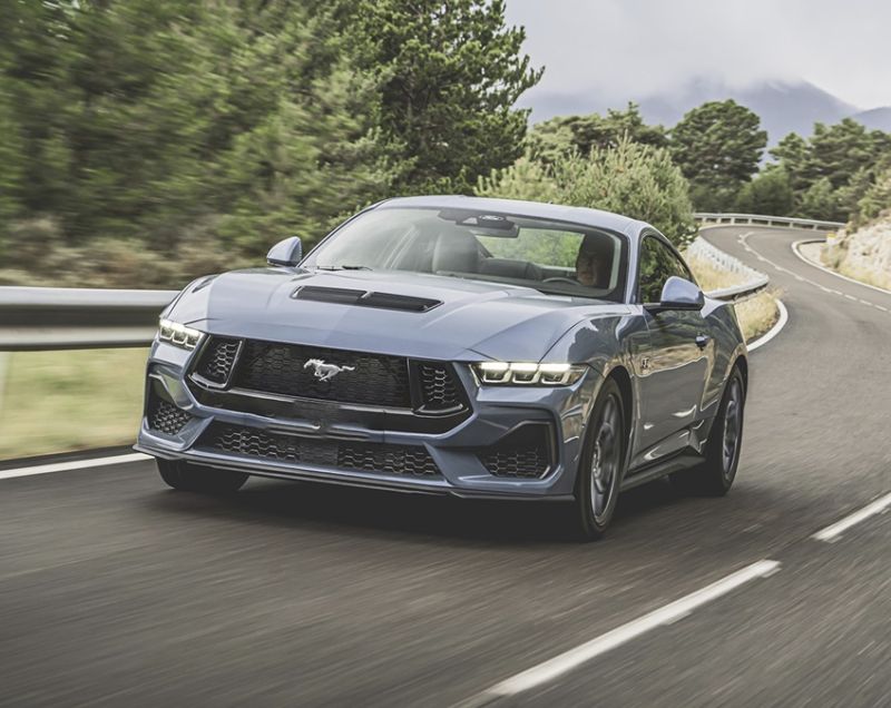 Ford Mustang Fastback GT 5 v8 dark horse 334kW
