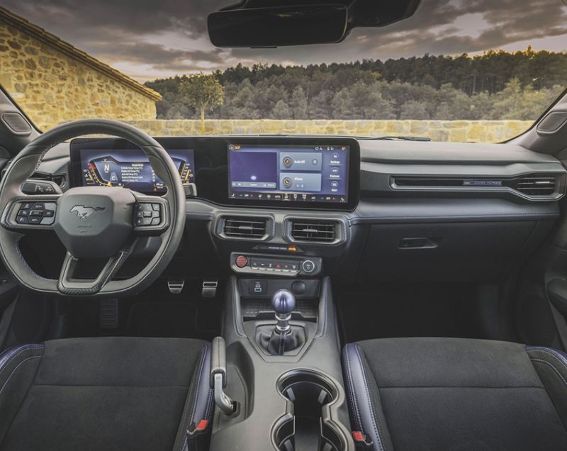 Ford Mustang Fastback GT 5 v8 dark horse 334kW