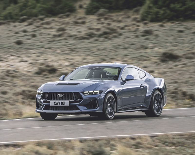 Ford Mustang Fastback GT 5 v8 dark horse 334kW