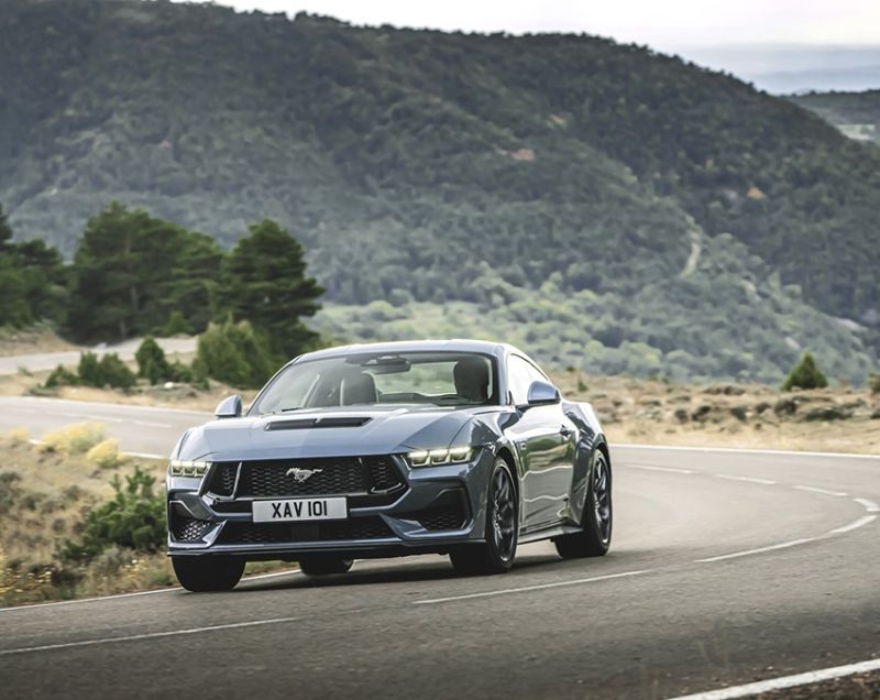 Ford Mustang Fastback GT 5 v8 dark horse 334kW